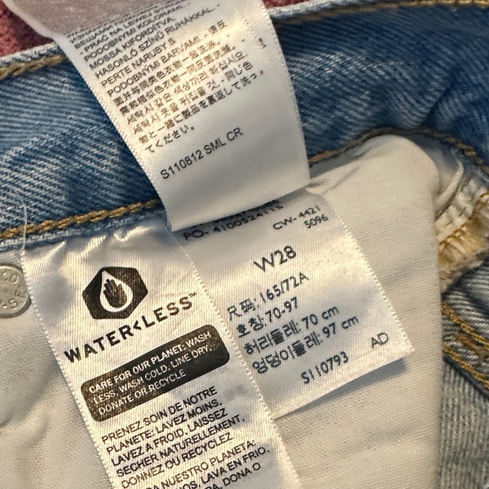 Levi's Light Blue Frayed Jean Shorts - Picture 3 of 4